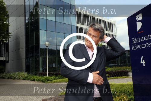 Tiel, 24 Mei 2017
Emile Ratelband bij Advocaten kantoor Bierman in Tiel.
Hun zijn de curator van het faillissement van Peter Jans Rens.