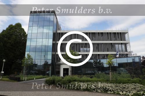 Tiel, 24 Mei 2017
Emile Ratelband bij Advocaten kantoor Bierman in Tiel.
Hun zijn de curator van het faillissement van Peter Jans Rens.
