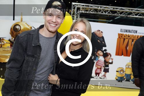 Amsterdam 17 juni 2017
Premiere Verschrikkelijke Ikke in Pathe Arena. Enzo Knol met zijn vriendin Dee spraken een stem in.