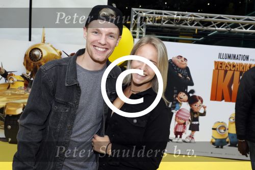 Amsterdam 17 juni 2017
Premiere Verschrikkelijke Ikke in Pathe Arena. Enzo Knol met zijn vriendin Dee spraken een stem in.