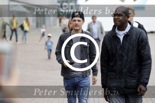 Amsterdam 17 juni 2017
Premiere Verschrikkelijke Ikke in Pathe Arena. Enzo Knol met zijn vriendin Dee spraken een stem in.