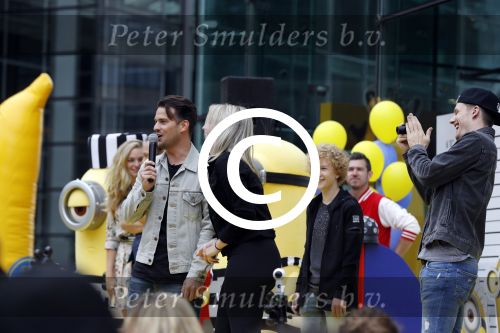Amsterdam 17 juni 2017
Premiere Verschrikkelijke Ikke in Pathe Arena. Enzo Knol met zijn vriendin Dee spraken een stem in.