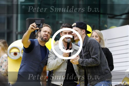 Amsterdam 17 juni 2017
Premiere Verschrikkelijke Ikke in Pathe Arena. Enzo Knol met zijn vriendin Dee spraken een stem in.