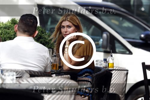 Amsterdam 15 juni 2017   
Estelle Cruijff op terras in amsterdam zuid