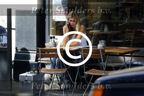 Amsterdam 23 mei 2017 
Estelle Cruijff op terras.