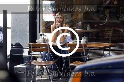 Amsterdam 23 mei 2017 
Estelle Cruijff op terras.