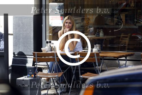 Amsterdam 23 mei 2017 
Estelle Cruijff op terras.
