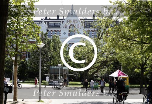 Amsterdam 23 mei 2017 
Estelle Cruijff haar nieuwe appartement aan het vondelpark