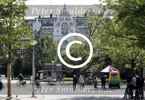 Amsterdam 23 mei 2017 
Estelle Cruijff haar nieuwe appartement aan het vondelpark