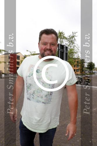 Hilversum 30 mei 2017
Boek presentatie Mental Theo ( Theo Nabuurs) in de vorstin. Frans Duijts