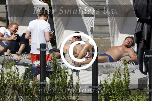 Amsterdam 26 mei 2017
De toppers Gerard Joling en Jeroen v d Boom met zijn vrouw Dani en Wino Omtzigt in hetb zonnetje bij het Amstel Hotel