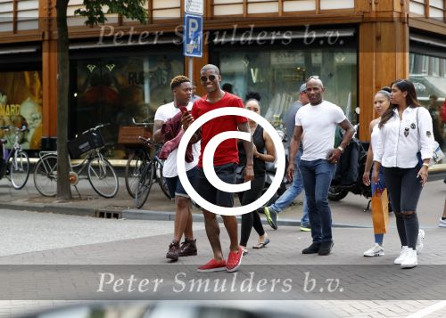 Amsterdam 29 mei 2017 
Georgino Wijnaldum met vrienden/ familie op de pc hooftstraat