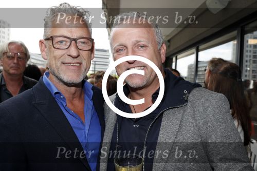 Rotterdam 16 juni 2017
Opening blushing Rotterdam van Gordon . Gordon met zijn broer John Heuckenroth