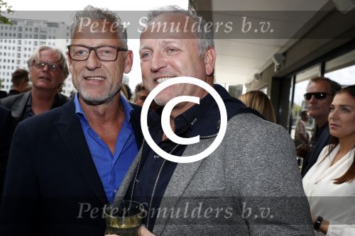Rotterdam 16 juni 2017
Opening blushing Rotterdam van Gordon . Gordon met zijn broer John Heuckenroth