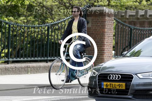 Amsterdam 23 mei 2017
Hans Teeuwen op de fiets in Amsterdam
