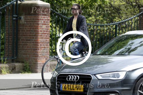 Amsterdam 23 mei 2017
Hans Teeuwen op de fiets in Amsterdam