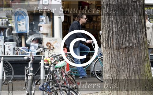 Amsterdam 23 mei 2017
Hans Teeuwen op de fiets in Amsterdam