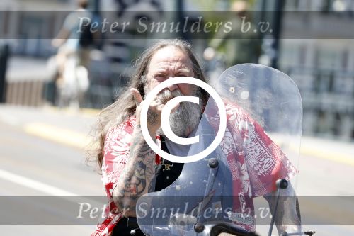 Amsterdam 26 mei 2017
Henk Schiffmacher op zijn scooter