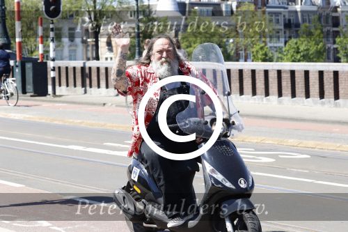 Amsterdam 26 mei 2017
Henk Schiffmacher op zijn scooter