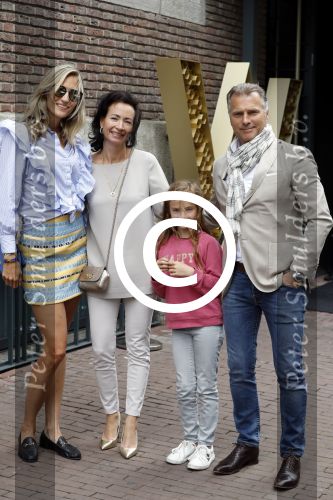 Amsterdam 8 juni 2017 
Talkies terras awards in het W hotel. hens Begijn met gezin