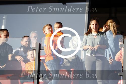 Rotterdam 9 juni 2017
Nederland - Luxemburg in de kuip . De wedstrijd dat Wesley Sneijder record international wordt en waar Ruud Gullit en Dick Advocaat voor het eerst bondscoach en assistent zijn. Yolanthe Sneijder Cabau zit op de tribune met zoons Jessey en Xess Xava