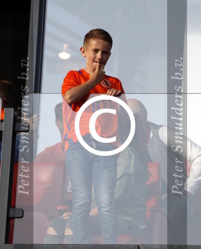 Rotterdam 9 juni 2017
Nederland - Luxemburg in de kuip . De wedstrijd dat Wesley Sneijder record international wordt en waar Ruud Gullit en Dick Advocaat voor het eerst bondscoach en assistent zijn. Yolanthe Sneijder Cabau zit op de tribune met zoons Jessey en Xess Xava