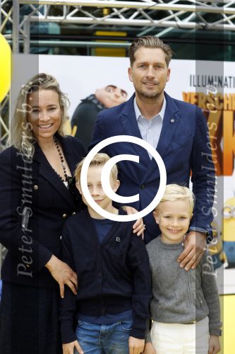 Amsterdam 17 juni 2017  
Premiere verschrikkelijke ikke in pathe arena. Jetteke van Lexmond, partner Alex Jaspers en kinderen