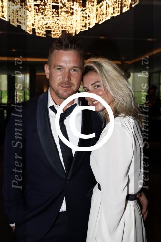 Utrecht 11 juni 2017
Gala van Wesley Sneijder in het v d Valk Hotel Utrecht. Johnny de Mol met zijn vriendin Anouk v Schie