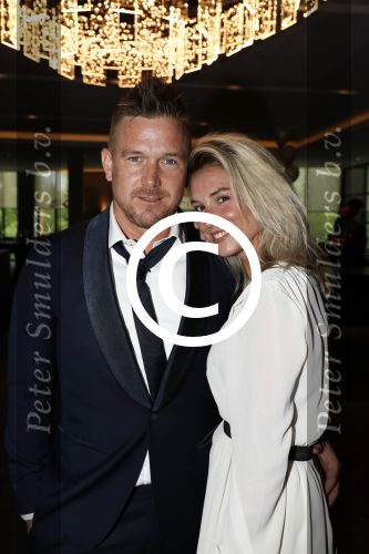 Utrecht 11 juni 2017
Gala van Wesley Sneijder in het v d Valk Hotel Utrecht. Johnny de Mol met zijn vriendin Anouk v Schie