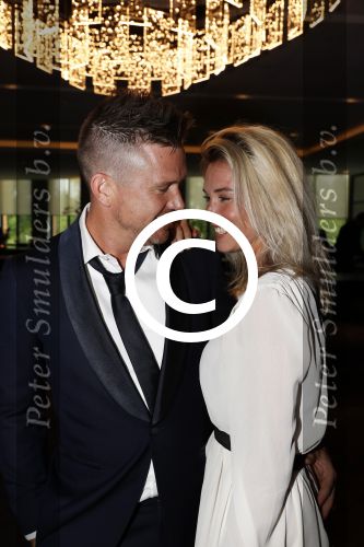 Utrecht 11 juni 2017
Gala van Wesley Sneijder in het v d Valk Hotel Utrecht. Johnny de Mol met zijn vriendin Anouk v Schie
