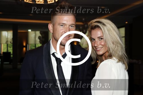 Utrecht 11 juni 2017
Gala van Wesley Sneijder in het v d Valk Hotel Utrecht. Johnny de Mol met zijn vriendin Anouk v Schie