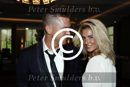 Utrecht 11 juni 2017
Gala van Wesley Sneijder in het v d Valk Hotel Utrecht. Johnny de Mol met zijn vriendin Anouk v Schie