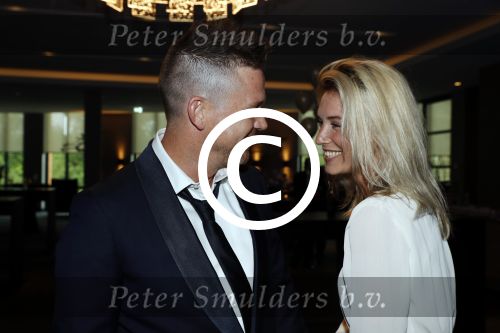 Utrecht 11 juni 2017
Gala van Wesley Sneijder in het v d Valk Hotel Utrecht. Johnny de Mol met zijn vriendin Anouk v Schie