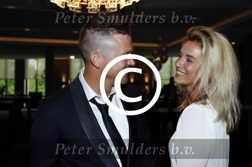 Utrecht 11 juni 2017
Gala van Wesley Sneijder in het v d Valk Hotel Utrecht. Johnny de Mol met zijn vriendin Anouk v Schie