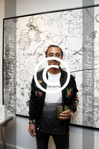 Amsterdam 16 juni 2017
Presentatie nieuwe vodka van Michiel Mol Caramol in de gallery van Joseph Klibansky op de pc hooftstraat
