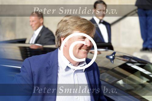 Amsterdam 23 mei 2017 
Koningin Maxima en Koning Willem Alexander komen aan bij het paleis op de dam voor diner met ambassadeurs.