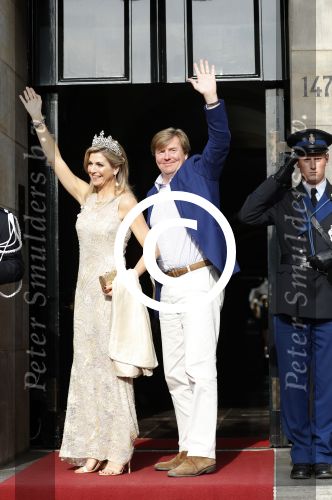 Amsterdam 23 mei 2017 
Koningin Maxima en Koning Willem Alexander komen aan bij het paleis op de dam voor diner met ambassadeurs.