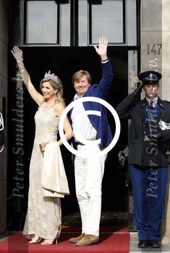 Amsterdam 23 mei 2017 
Koningin Maxima en Koning Willem Alexander komen aan bij het paleis op de dam voor diner met ambassadeurs.