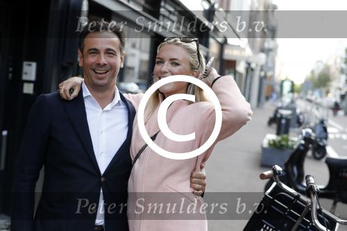 Amsterdam 16 juni 2017
Presentatie nieuwe vodka van Michiel Mol Caramol in de gallery van Joseph Klibansky op de pc hooftstraat. Laurien Verstraten met David v d North