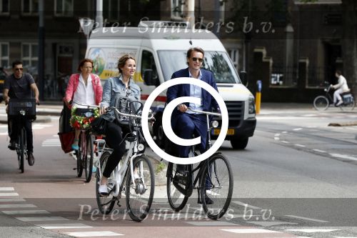 Amsterdam 31 mei 2017 
Lieke v Lexmond en haar man Bas v Veggel op de fiets in Amsterdam.