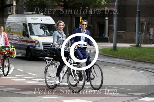 Amsterdam 31 mei 2017 
Lieke v Lexmond en haar man Bas v Veggel op de fiets in Amsterdam.