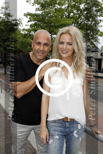 Hilversum 30 mei 2017
Boek presentatie Mental Theo ( Theo Nabuurs) in de vorstin. Zijn vrouw Maaike Jansen