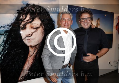 Amsterdam 1 juni 2017
Opening Expositie Marco Borsato en raymond Rutting. Leontine Borsato is natuurlijk aanwezig.