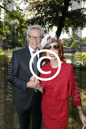 Haarzuilens 21 juni 2017
Haringparty bij kasteel de Haar. Marijke Helwegen met man