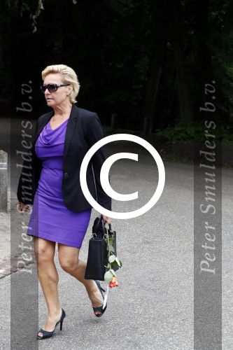 Vught 13 juni 2017
Herdenkingsdienst/ begrafenis van Sandra Reemer in kasteel Maurick. Mariska v Kolck met .....