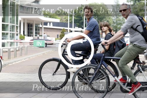 Amsterdam 29 mei 2017 
Mark v d Loo met zijn zoon op de fiets