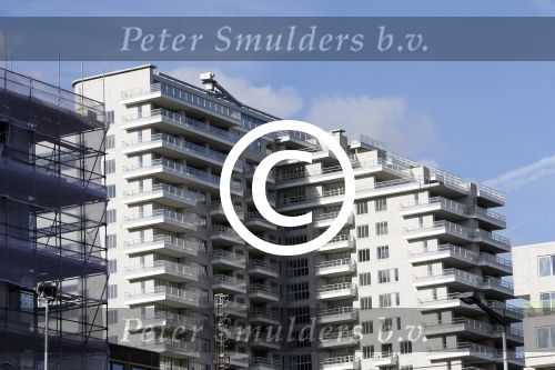 Amsterdam 16 juni 2017   
In dit complex intermezzo heeft Martin Garrix 3 appartementen gekocht