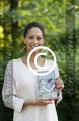 Haarzuilens 1 juni 2017
Maureen du Toit met vriend en hun kinderen tijdens presentatie van haar boek.