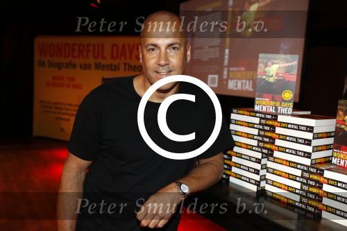 Hilversum 30 mei 2017
Boek presentatie Mental Theo ( Theo Nabuurs) in de vorstin.
