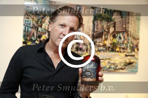 Amsterdam 16 juni 2017
Presentatie nieuwe vodka van Michiel Mol Caramol in de gallery van Joseph Klibansky op de pc hooftstraat